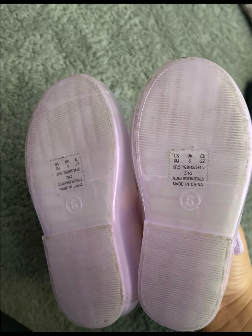 Girl’s Sperry flat shoes size 6